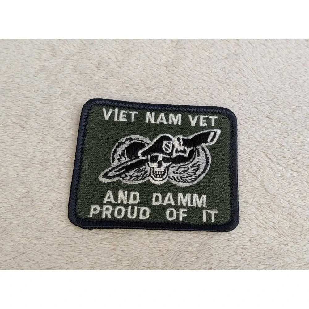 Viet Nam Vet Patch‎ Skull Parachutist Vietnam Veteran Proud Military Morale
